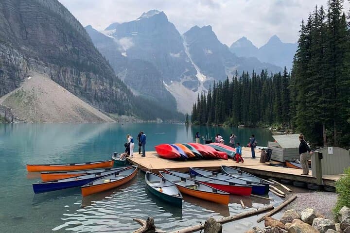 Canmore to Moraine Lake & Lake Louise: Shuttle Sightseeing Guide