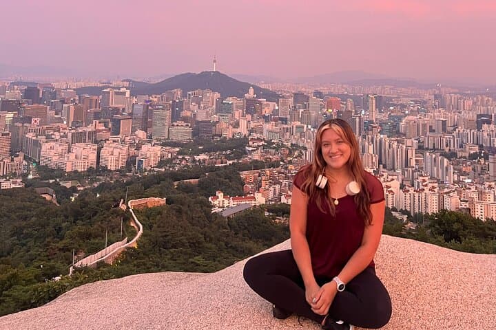 Inwangsan Sunset Hike: Lantern-Lit Ascent to Beombawi Night Views photo 3
