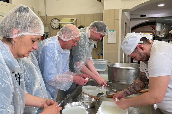 Pisa Cheese-Making Class: Hands-On Mozzarella & Tasting Experience photo 4