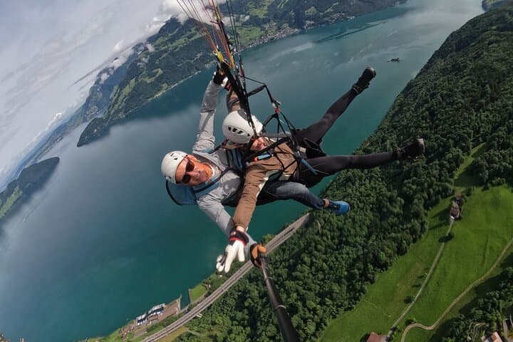 Paraglide Over Lucerne: Tandem Flights from Zurich to Engelberg photo 6