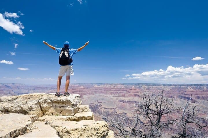 Las Vegas to Grand Canyon South Rim: Bus Tour with IMAX Experience