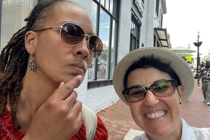 Washington DC Murder Mystery Quest: Self-Guided Outdoor Escape Game photo 3