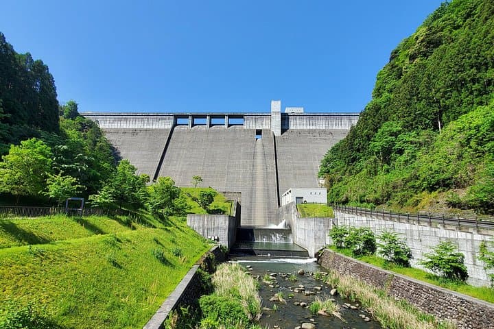 Hita Panoramic Natural and Cultural Tour: Sakura Falls, Oyama Dam & Mameda-machi in 6 Hours photo 3