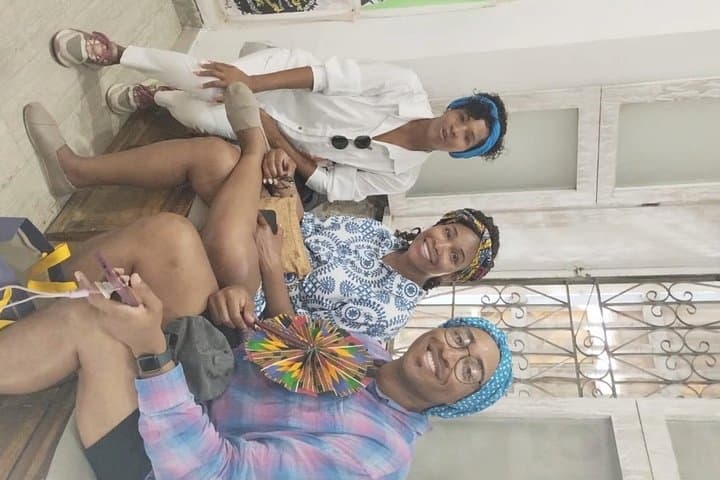 De Africa a tu cabeza: Cartagena Family Turban Workshop photo 2
