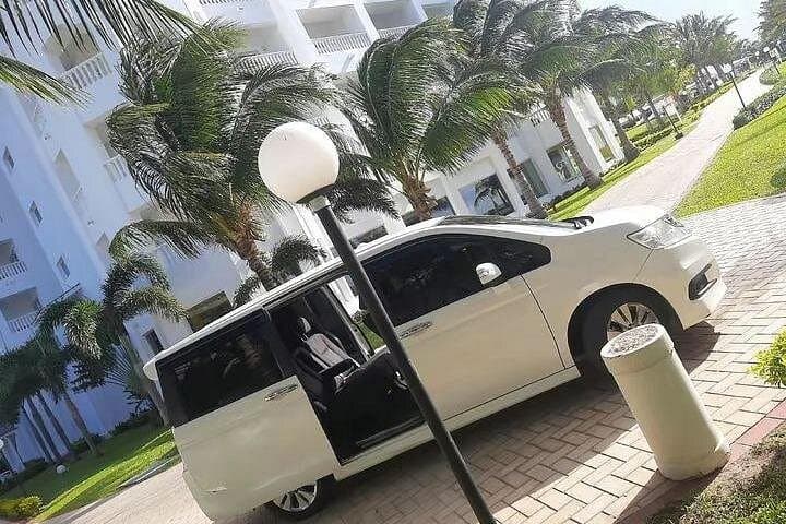Montego Bay Hip Strip Nightlife: Gloucester Avenue Clubbing & Shuttle photo 5