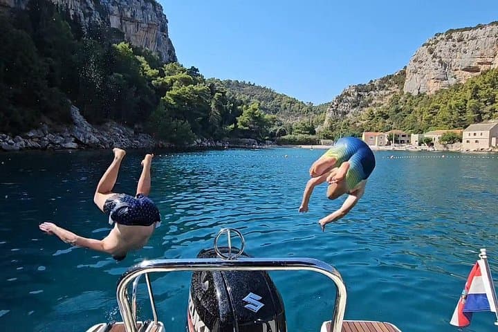 Private Hvar & Brač Day Tour — Hidden Bays, Zlatni Rat and Blue Lagoon photo 4