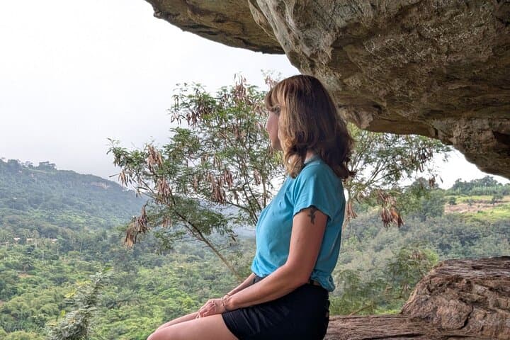 Boti Falls & Aburi Gardens Day Tour — Waterfalls, Umbrella Rock and Cocoa Farm Experience photo 6
