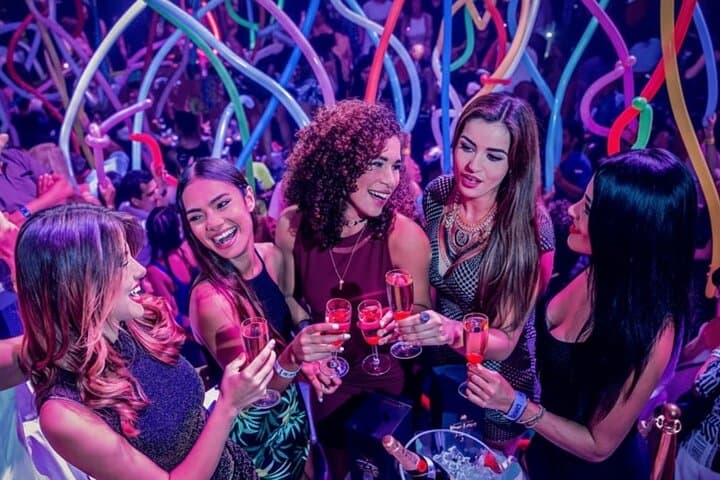 Punta Cana Party Bus Night Tour: Hard Rock, El Congo & Pal Patio Bar Experience