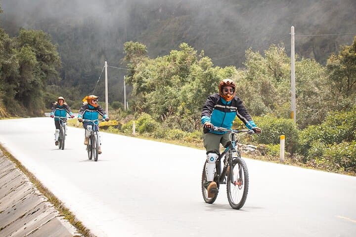 Inca Jungle Trek: 4-Day Adventure from Cusco to Machu Picchu