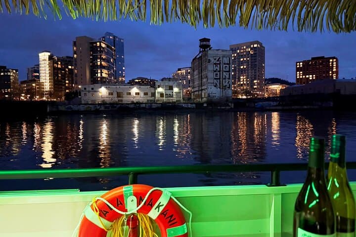 Portland City Lights & Tiki Nights: 1-Hour Willamette River Cruise photo 1