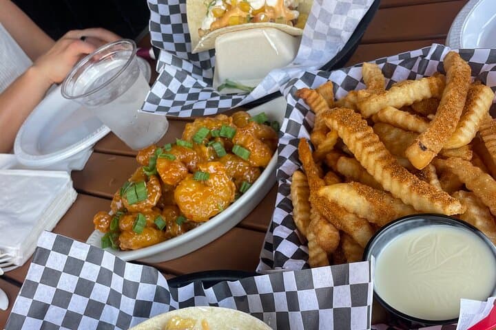 Cape May Back Bay Floating Food Tour: Taste South Jersey from the Water