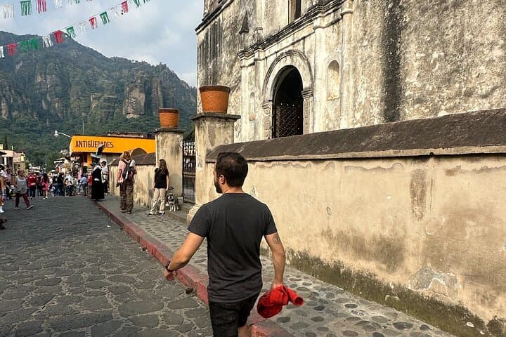 Sunrise Trek to El Tepozteco from Mexico City: Hike to the Ancient Pyramid photo 2