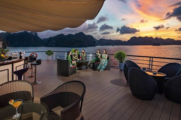 Luxury 3-Day Overnight Cruise on Halong & Lan Ha Bay — You Cruises photo 3