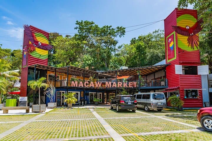 Roatan Shopping and Sightseeing: West Bay Shops & Local Market Tour photo 1