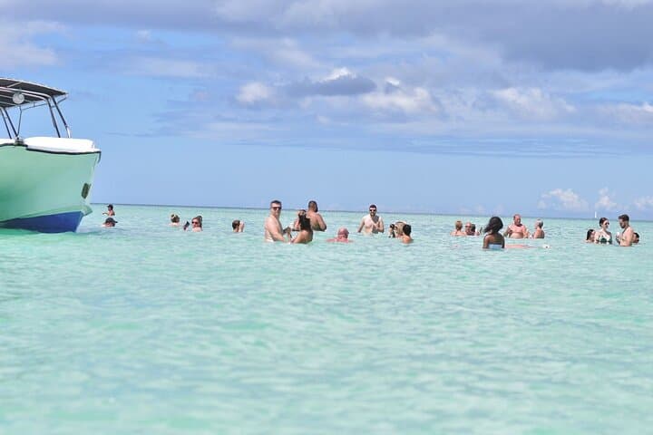 Saona Island Speedboat Day Trip to the Natural Pool with Catamaran Return photo 3