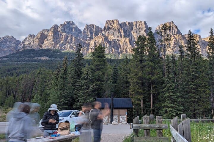 Custom Banff & Icefields Private Tour: Build Your Own Rockies Day Trip photo 5