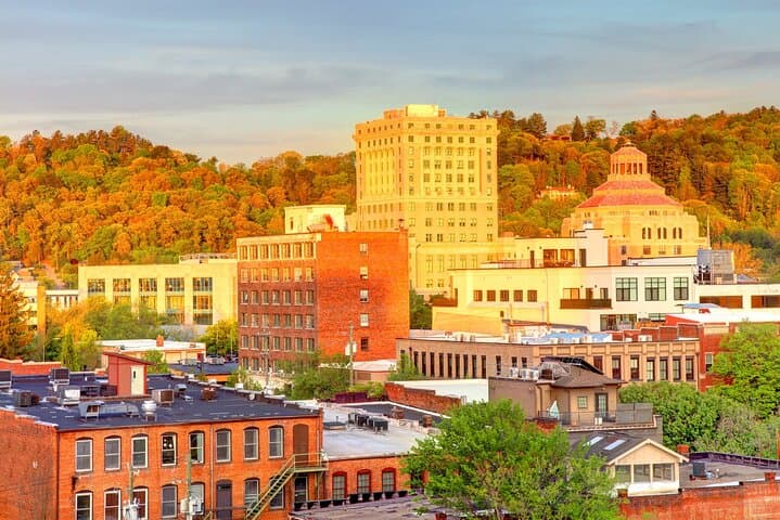 Asheville Private Walking Brewery Tour: Craft Beer, History, and Hops on Foot photo 4