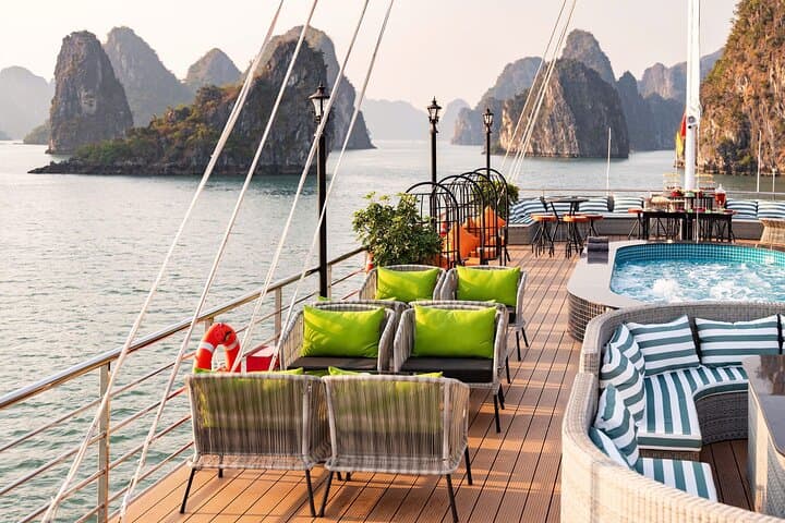Luxury Amethyst Halong Bay Day Cruise from Hanoi — Sung Sot, Kayaking & Titop photo 5