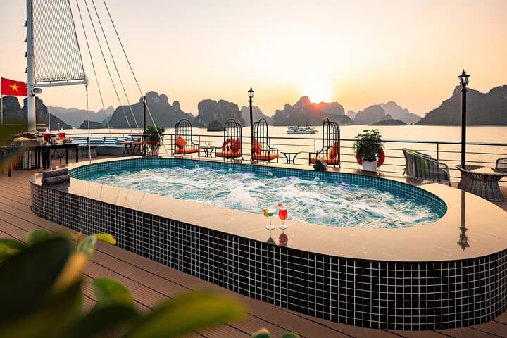 Luxury Amethyst Halong Bay Day Cruise from Hanoi — Sung Sot, Kayaking & Titop photo 4