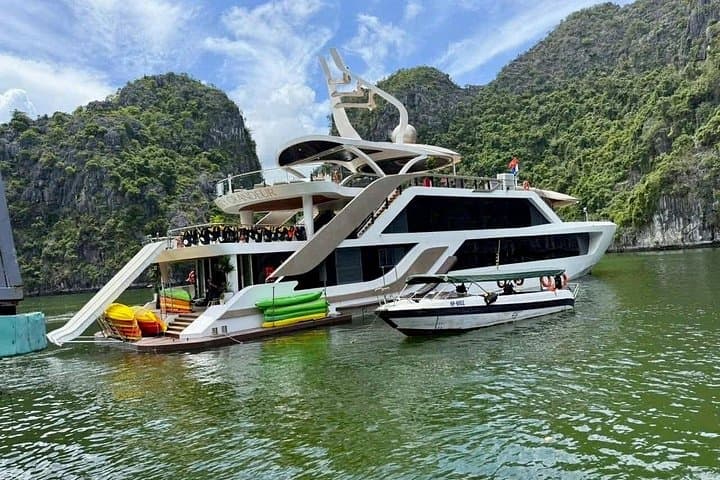 Luxury Day Cruise to Lan Ha Bay & Viet Hai Village from Hanoi photo 1