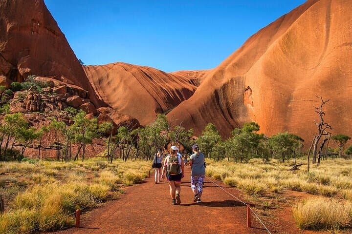 Overnight at Uluru: Sunset BBQ, Sunrise Views & Kata Tjuta Walpa Gorge photo 2