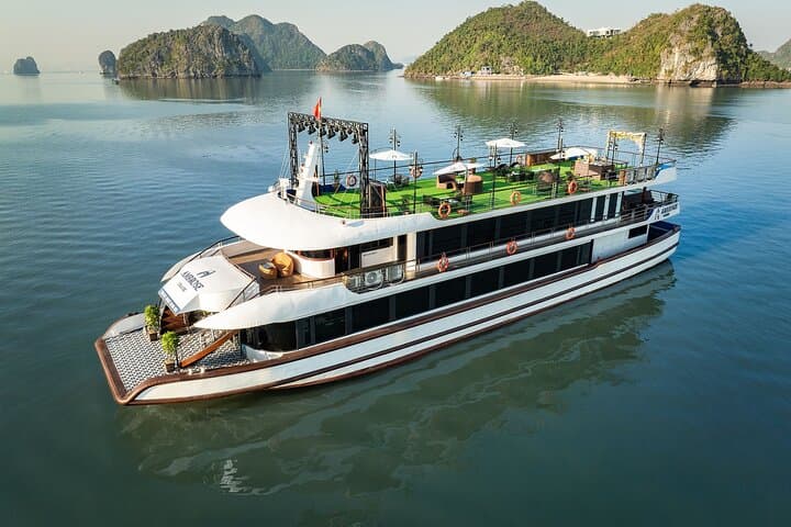 Luxury Halong Bay 5-Star Day Cruise from Hanoi with Buffet & Kayaking