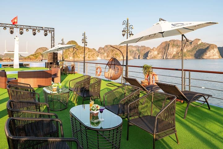 Luxury Halong Bay 5-Star Day Cruise from Hanoi with Buffet & Kayaking photo 4