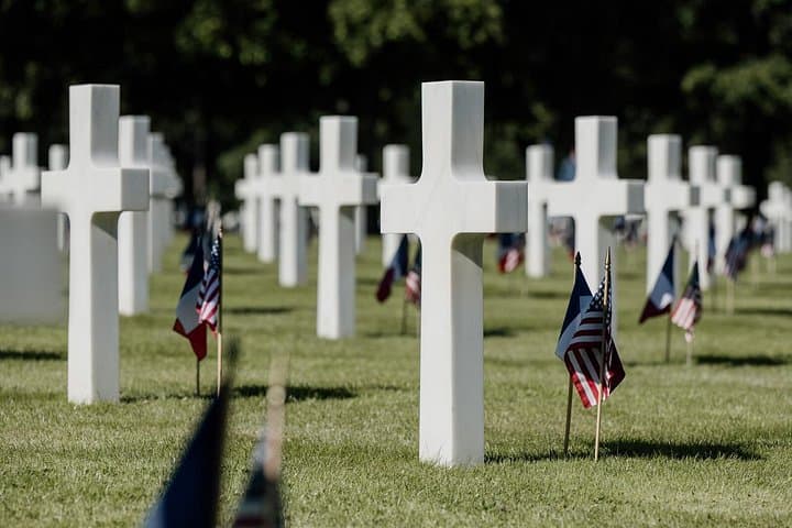 E-Bike Tour of Normandy D-Day Beaches: Omaha Beach & American Cemetery from Bayeux