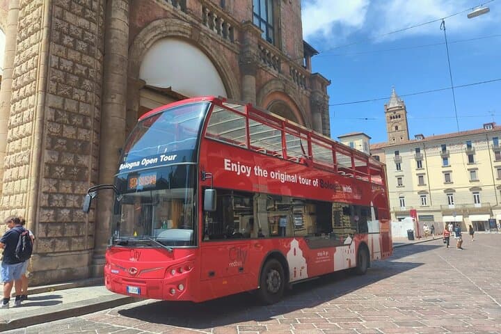 Bologna Open Bus and San Luca Express: Hilltop Basilica, Portico & Food Tasting photo 4