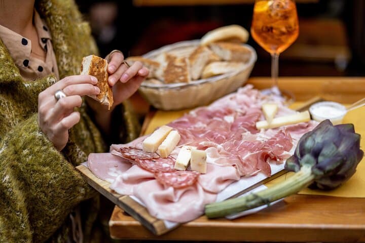 Bologna Open Bus and San Luca Express: Hilltop Basilica, Portico & Food Tasting photo 5