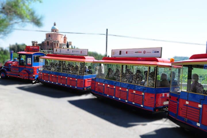 Bologna Open Bus and San Luca Express: Hilltop Basilica, Portico & Food Tasting