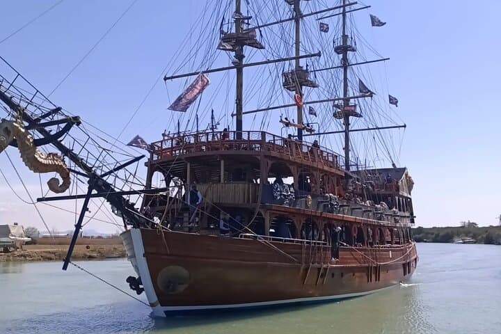 Side Pirate Boat Tour: Foam Party, Lunch & Turquoise Swim Stops photo 5