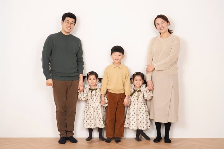 K-Style Couple Photoshoot in Gangnam — Seoul Studio Portrait Session with Hair & Makeup photo 3
