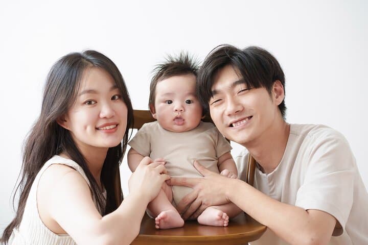 K-Style Couple Photoshoot in Gangnam — Seoul Studio Portrait Session with Hair & Makeup photo 6