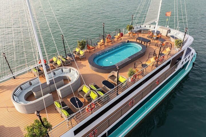 Luxury Amethyst Day Cruise in Halong Bay — Sung Sot, Ti Top & Kayaking photo 3