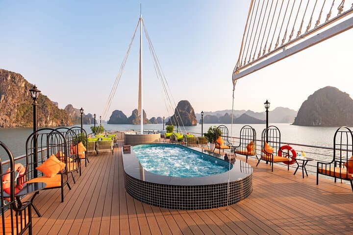Luxury Amethyst Day Cruise in Halong Bay — Sung Sot, Ti Top & Kayaking photo 6
