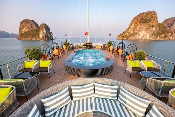 Luxury Amethyst Day Cruise in Halong Bay — Sung Sot, Ti Top & Kayaking photo 5