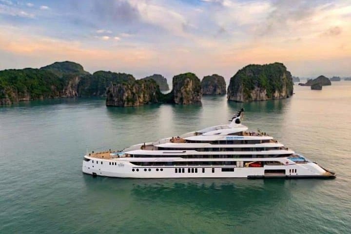 Halong Bay 2-Day Luxury Cruise with Pool — 6-Star Overnighter from Hanoi photo 1