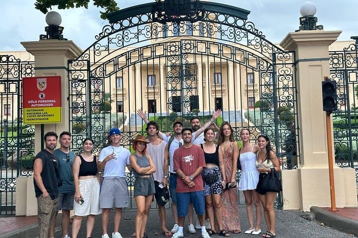 Santo Domingo Day Tour: Los Tres Ojos, Colonial City & Columbus Lighthouse