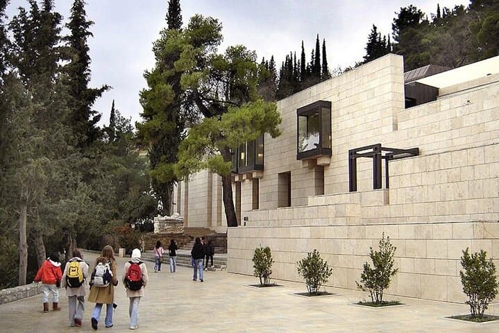 4-Day Private Tour to Delphi, Olympia, Nafplio & the Peloponnese photo 3