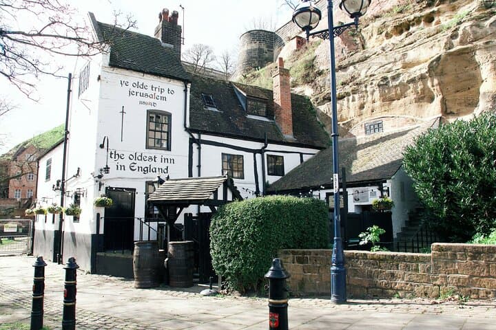 Nottingham Private Walking Tour: Robin Hood, Lord Byron & Medieval Streets photo 3