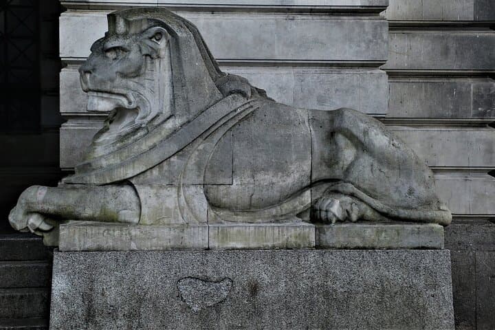 Nottingham Private Walking Tour: Robin Hood, Lord Byron & Medieval Streets photo 6