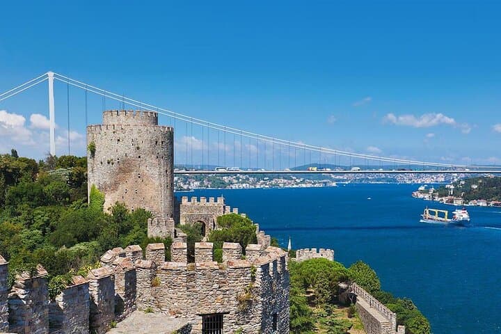 Full-Day Istanbul Highlights: Europe & Asia Tour with Bosphorus Cruise