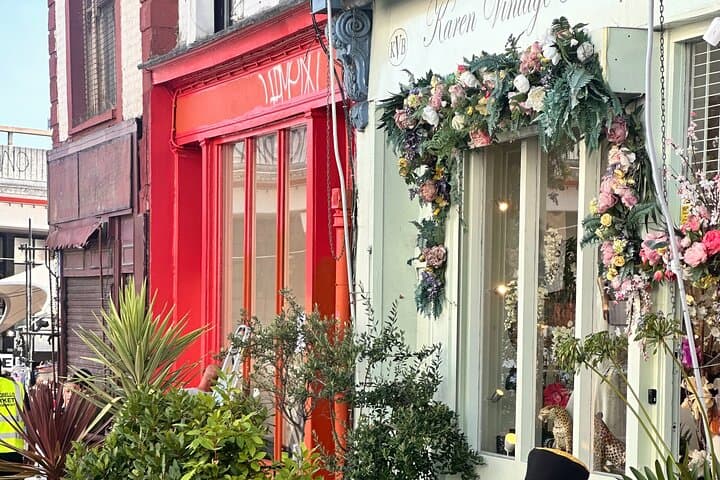 Notting Hill Christmas Lights Walking Tour — Secret Local Festive Experience photo 4