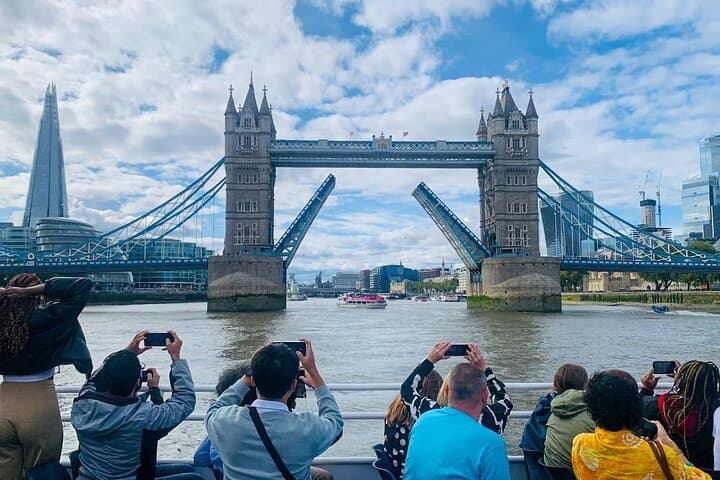 Thames Sightseeing Cruise: Westminster to Tower Bridge (30–60 Minutes) photo 6