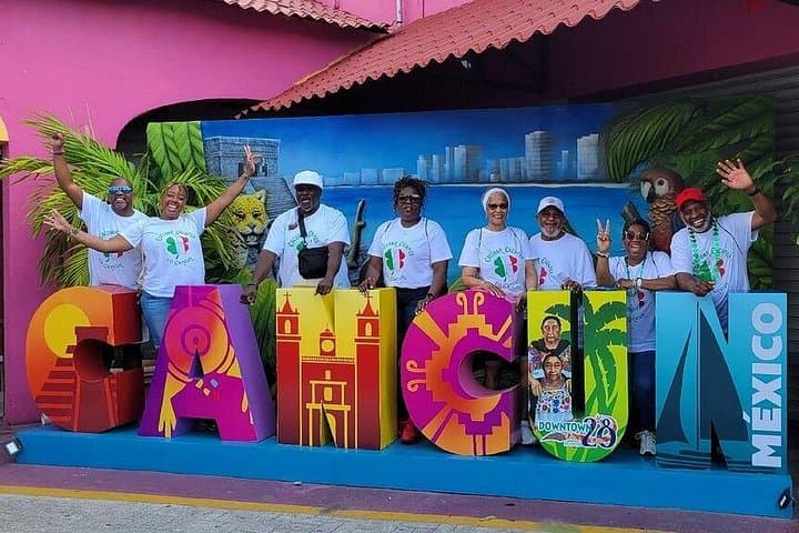 Cancun Private Shopping and Food Experience: Mercado 28, Tequila & Playa Delfines photo 4