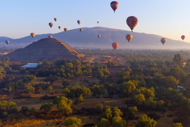 Dawn Balloon Over Teotihuacan: Cave Breakfast & CDMX Pickup photo 4