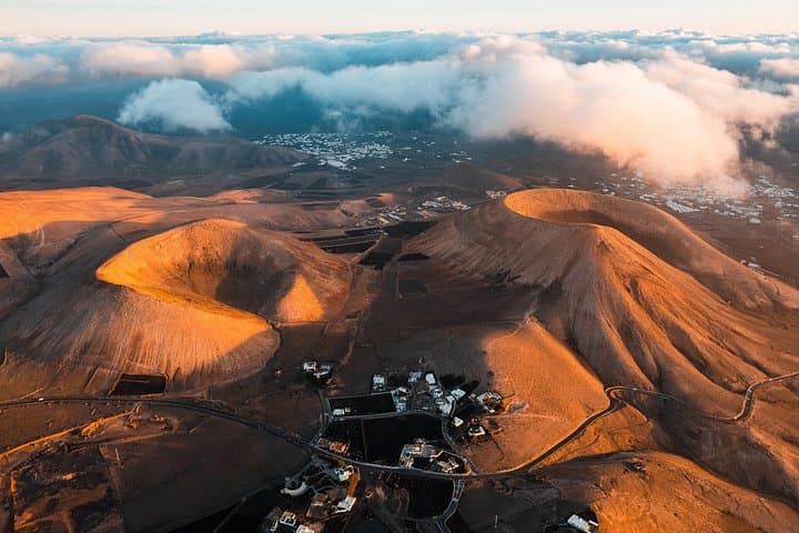 Lanzarote Volcanic Heart: Private Timanfaya, El Golfo & Los Hervideros Tour photo 4