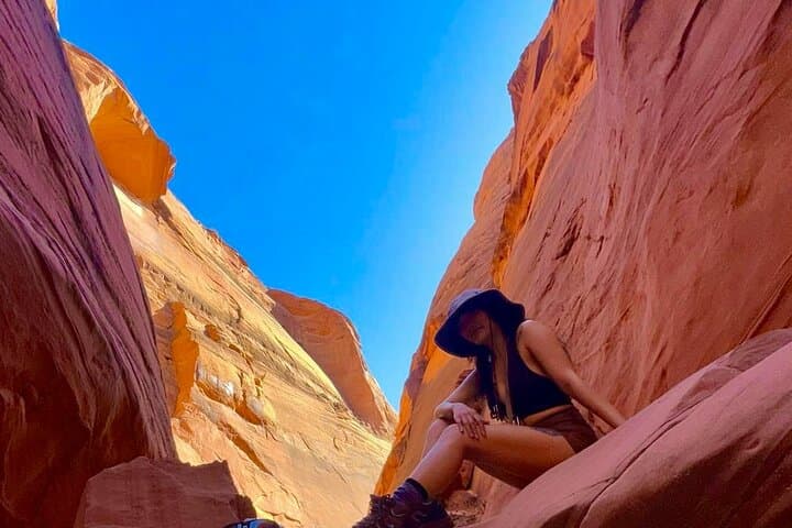 Kayak to Water Antelope Canyon: Lake Powell Guided Kayak and Hike photo 3