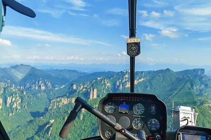 Helicopter Over Zhangjiajie: Wulingyuan Aerial Tour of Baofeng Lake & Avatar Peaks photo 3